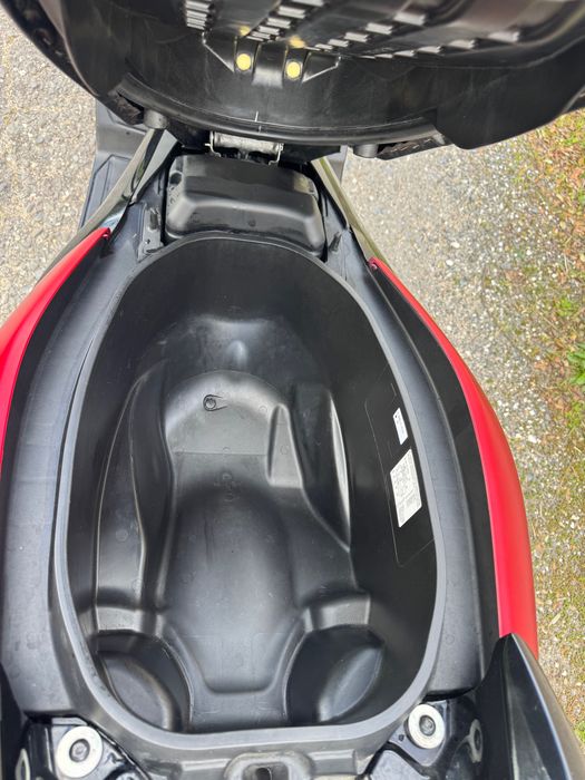 Vendo yamaha N Max 125 ano 2021 poucos km