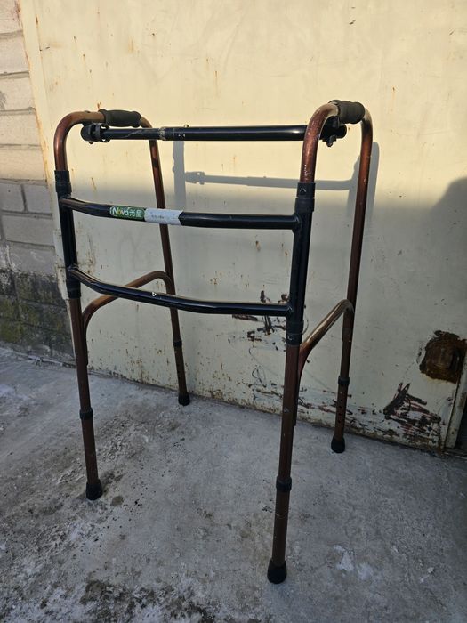 Ходунки для взрослых