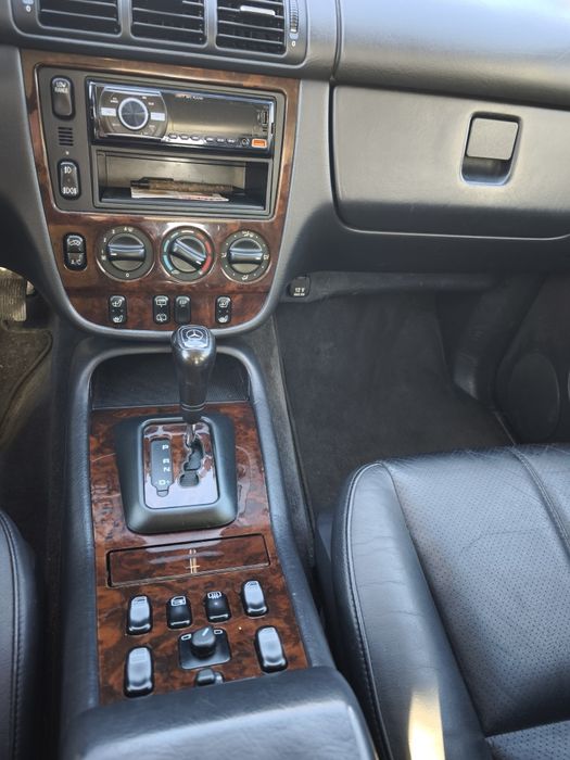 Mercedes ML 2.7 CDI automat, Hak