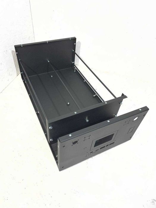 Корпус для акумуляторів lifepo4 8s і 16s