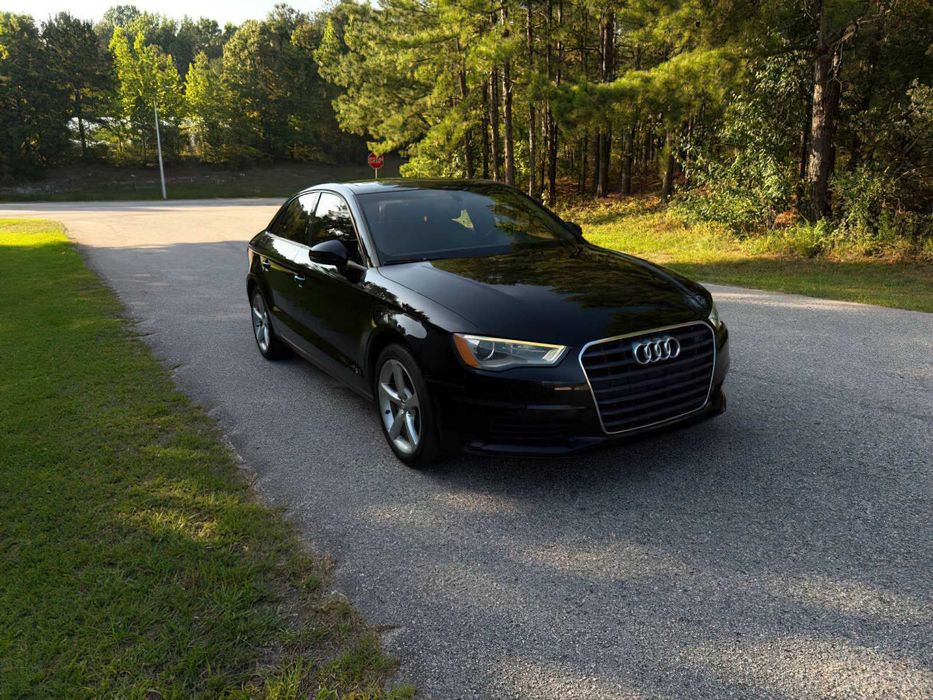 Audi A3 Premium      2015