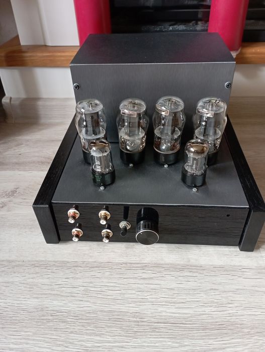 Радиолампы 6п3с"кобра "6н8с(6sn7)ECC81,E180CC