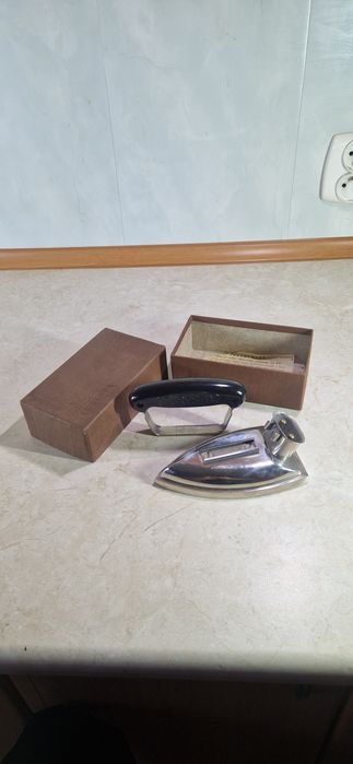 Stare Przenośne Żelazko Turysta PRL