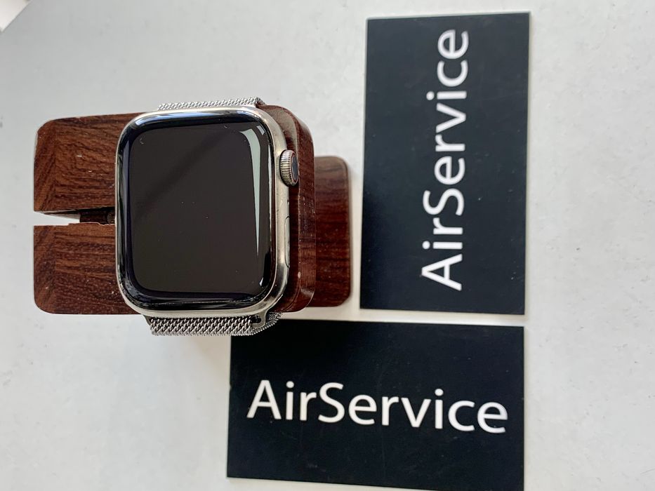 Оригінальні Apple Watch Series 7 45 mm titanium