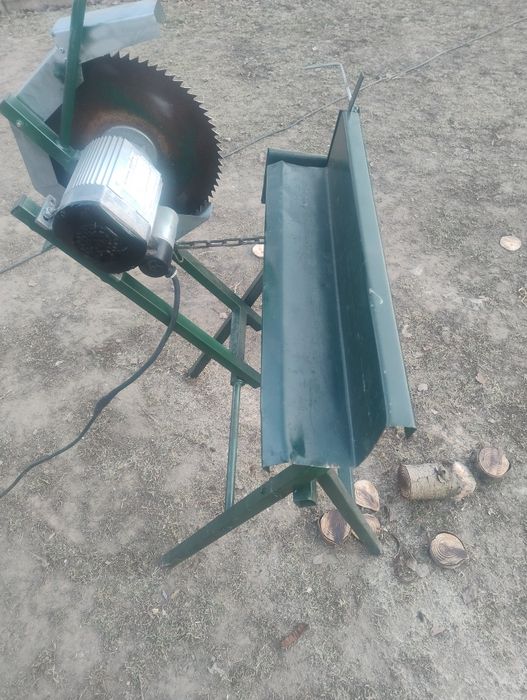 Stara maszyna do cięcia 220 v