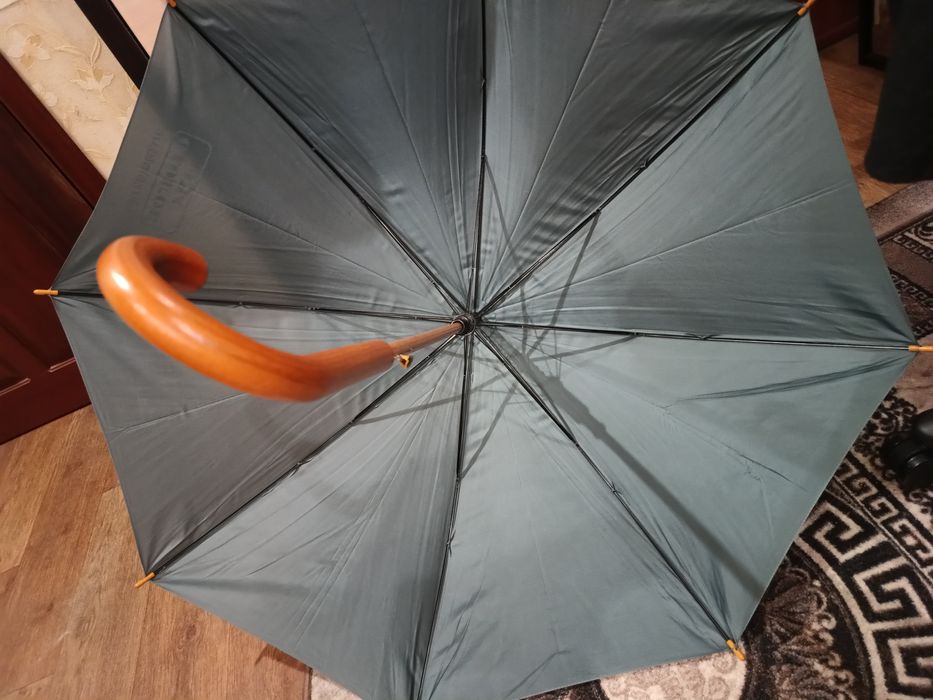Продам зонт, новый, трость.