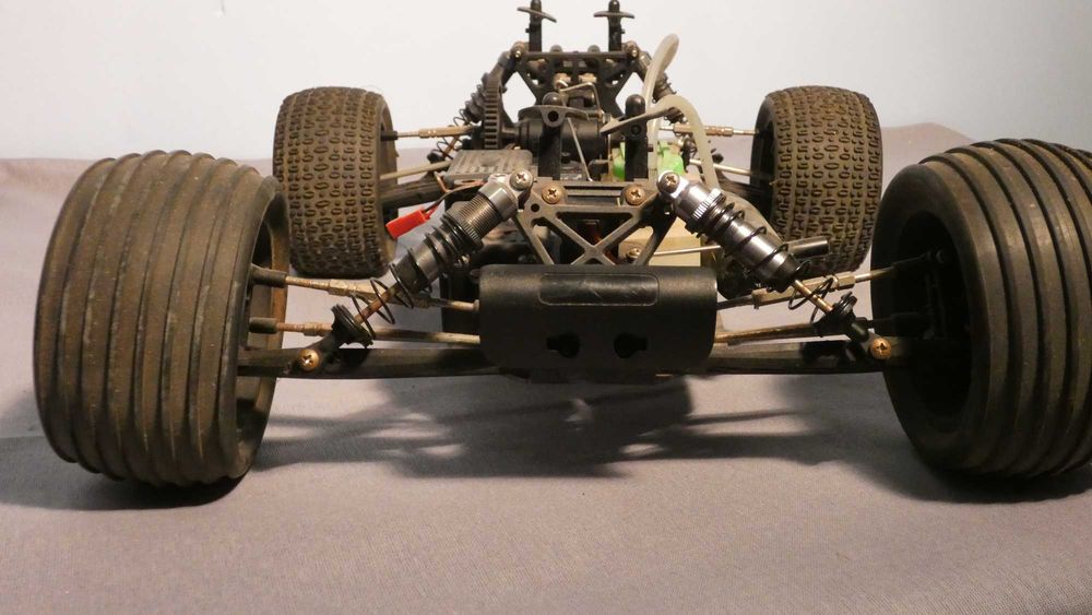 Duże podwozie do samochodu modelu rc nitro benzyna