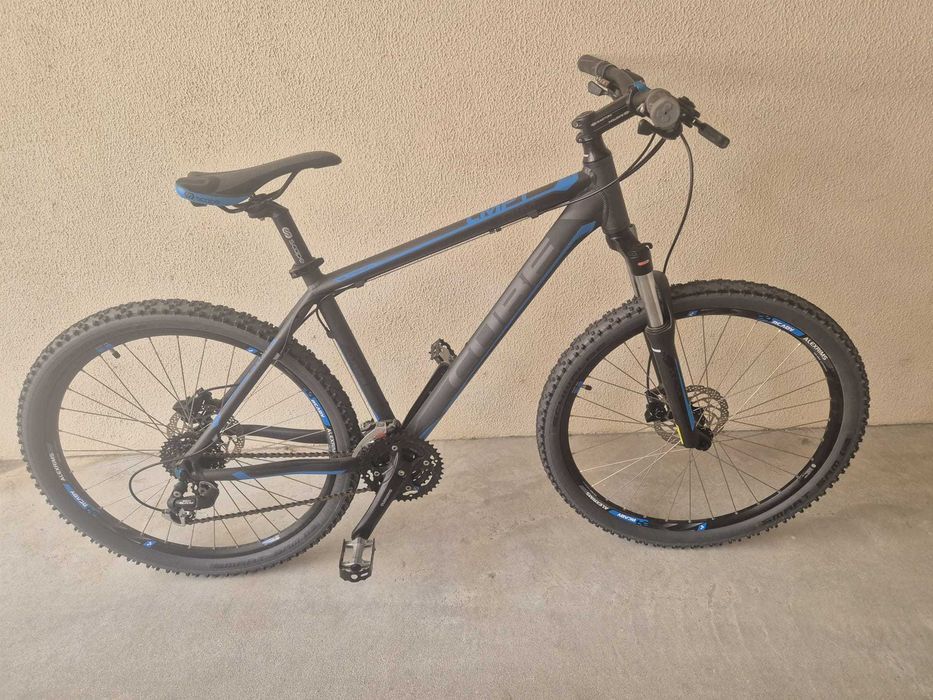 Bicicleta Cube impecável Nova