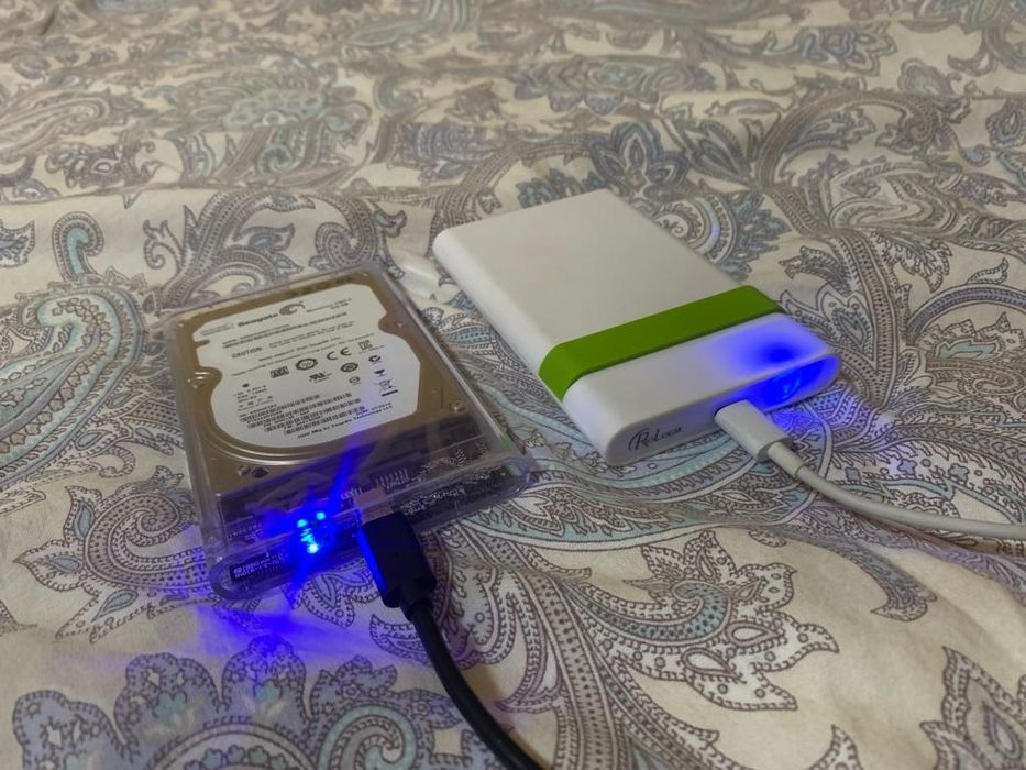Жёсткий диск HDD SATA в кармане, 320Гб, 512Гб, состояние идеал!