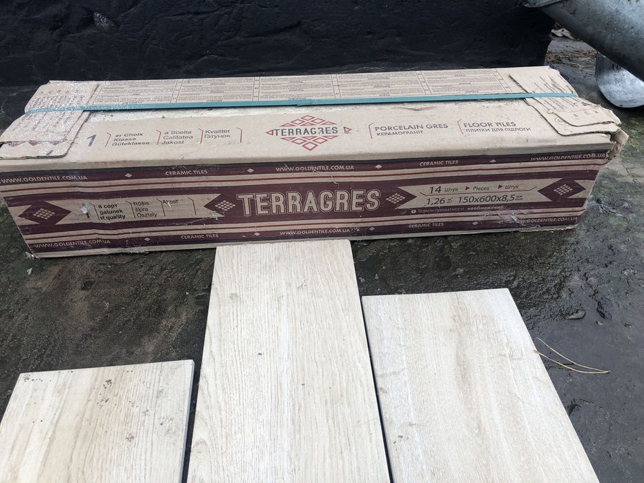 Плитка на підлогу