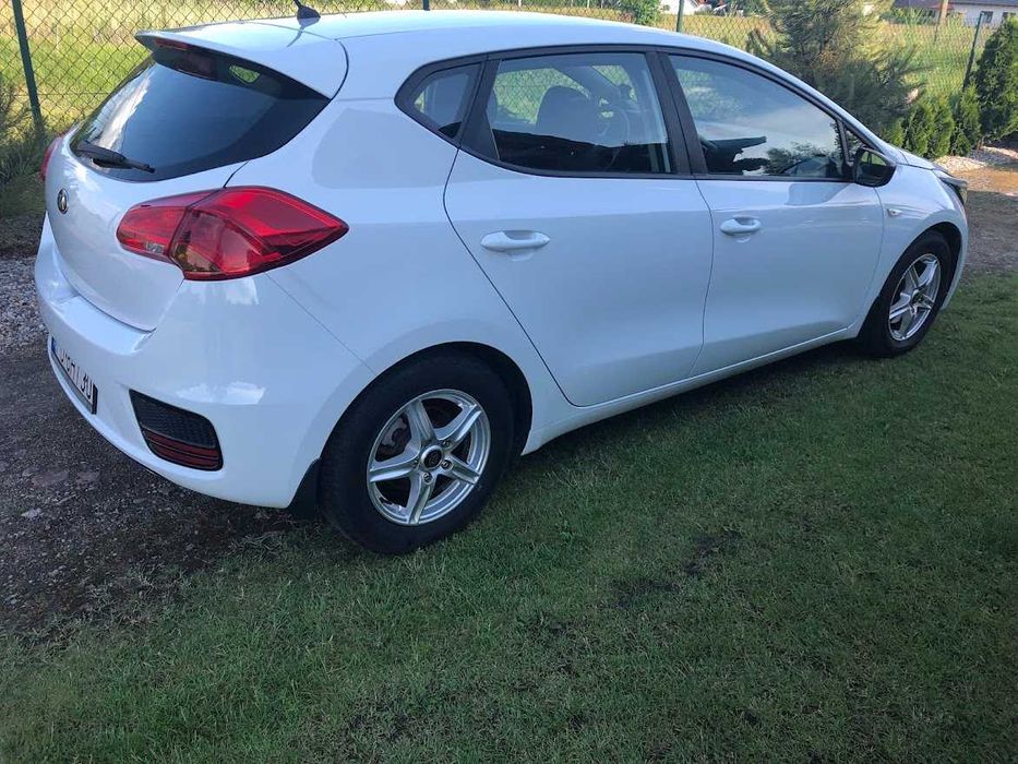 KIA Ceed 1.4 100 KM Benzyna Salon Polska