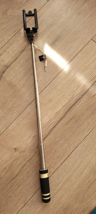 uchwyt selfie stick aux