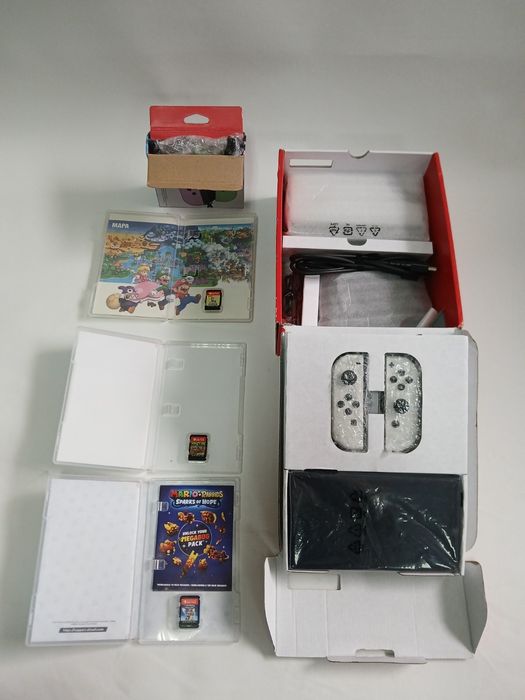 Nintendo Switch OLED + 3 Jogos + Joy-Cons – Pack Completo Pronto a Jogar
