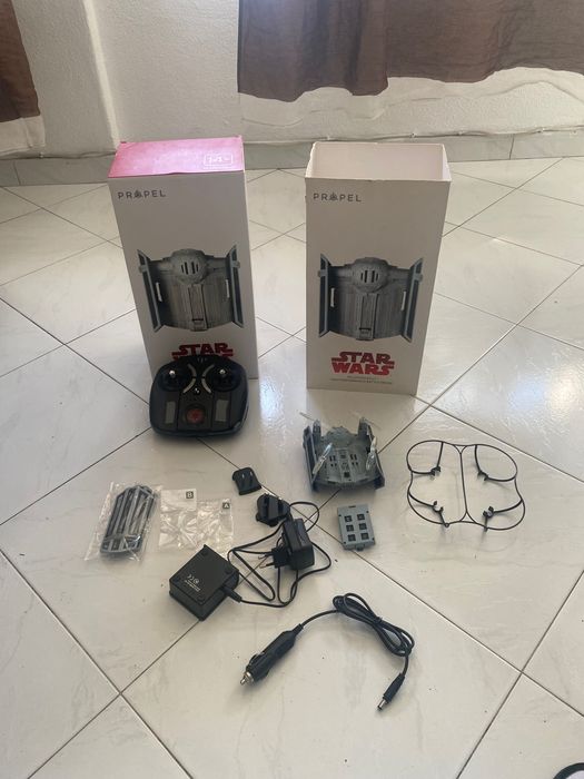 Vendo um drone da Star Wars semi-novo