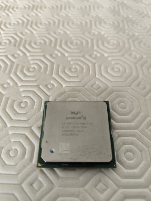 Intel Pentium 4 2.0 GHZ (Socket 478)