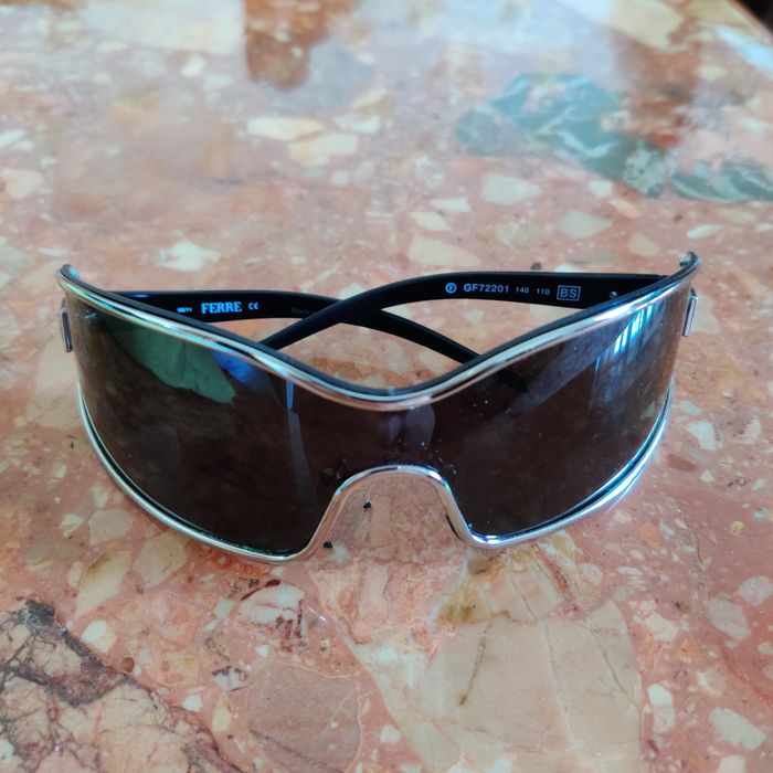 Очки солнцезащитные Ferre