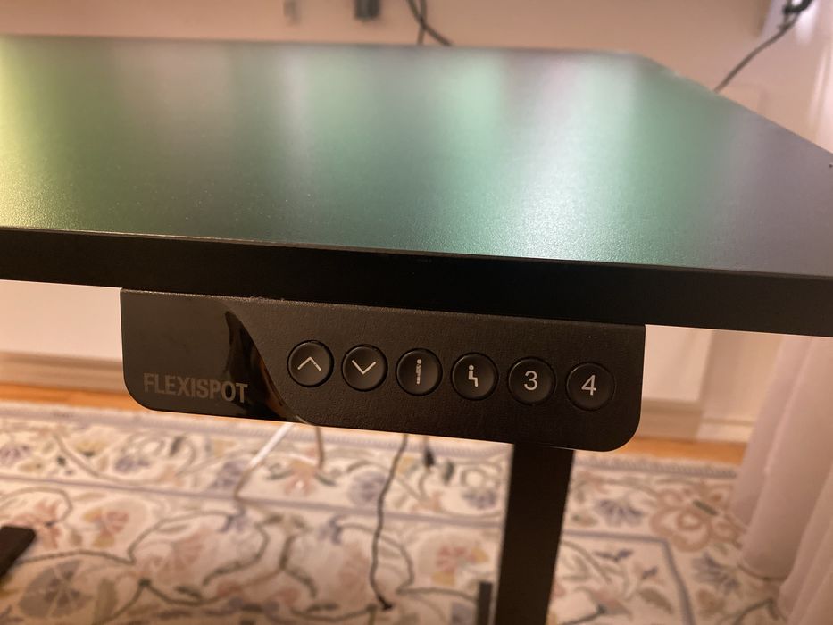 Standing desk / Secretária Flexispot