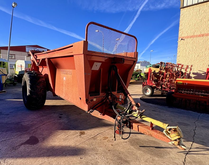 reboque espalhador de estrume