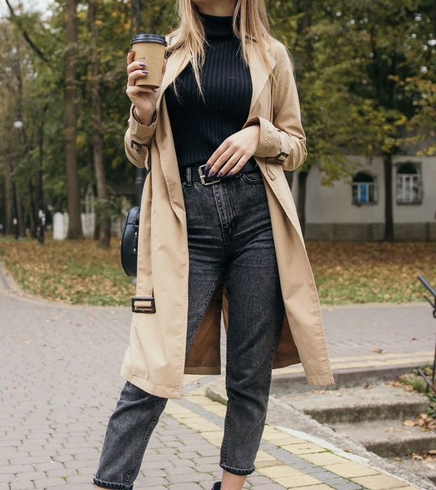 Тренч бежевий жіночий в розмірі S та пальто того ж