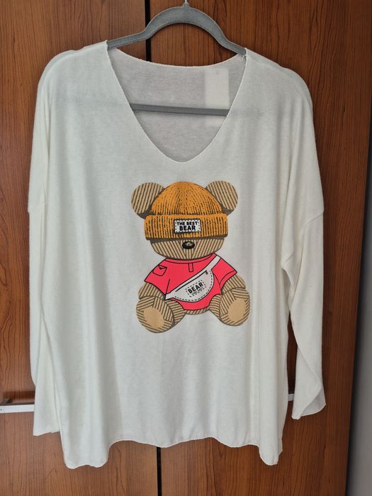 Wiosenny sweterek z misiem