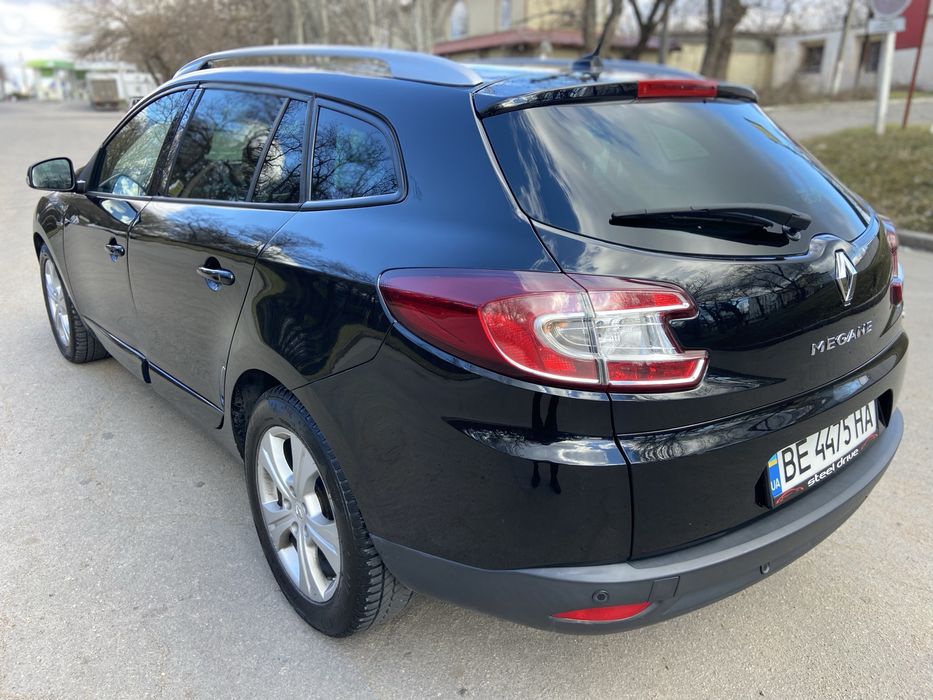 Продам авто рено меган 3 2012г 1.5 дизель BOSE