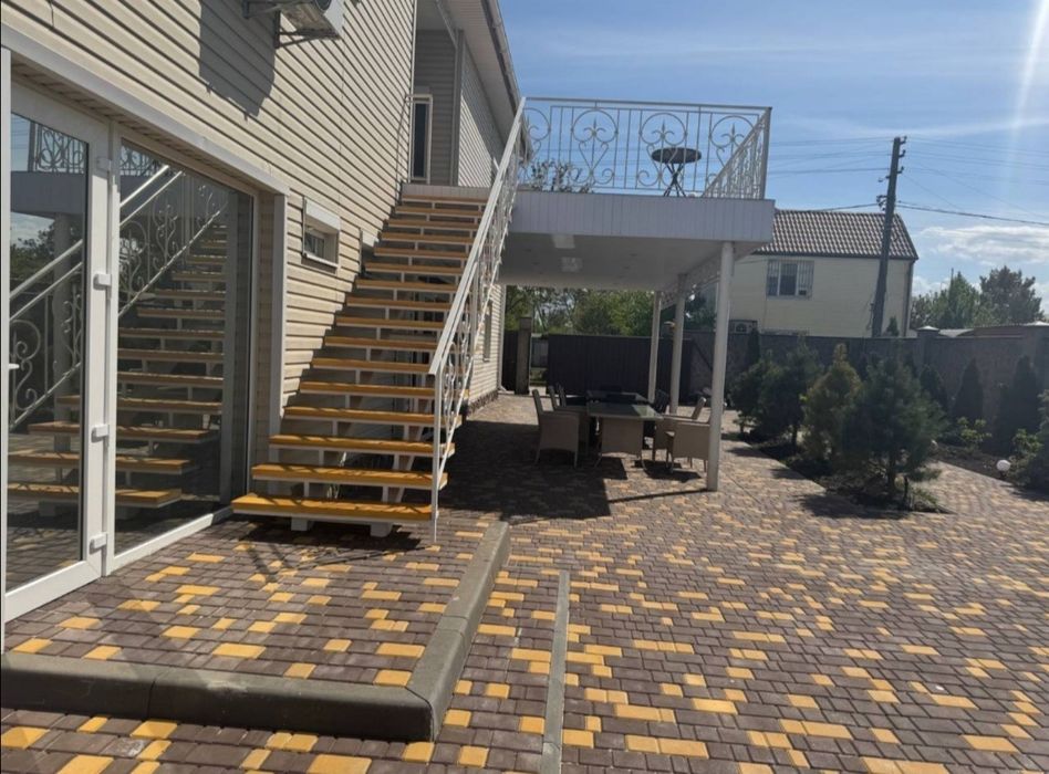 Продам Гостевой Загородный Дом/Мини отель "Villa Orera".  Елизаветовка