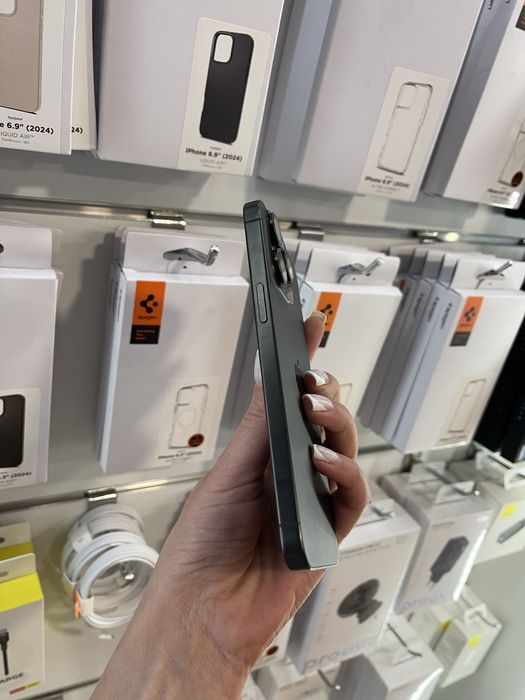 iPhone 15 Pro Max 256Gb black titanium - АКБ 88%, стан 5