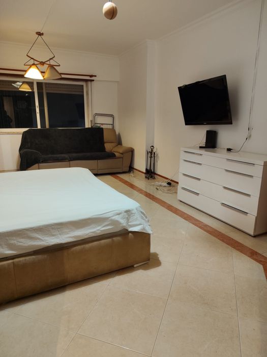 Arrenda- se quarto na ramada