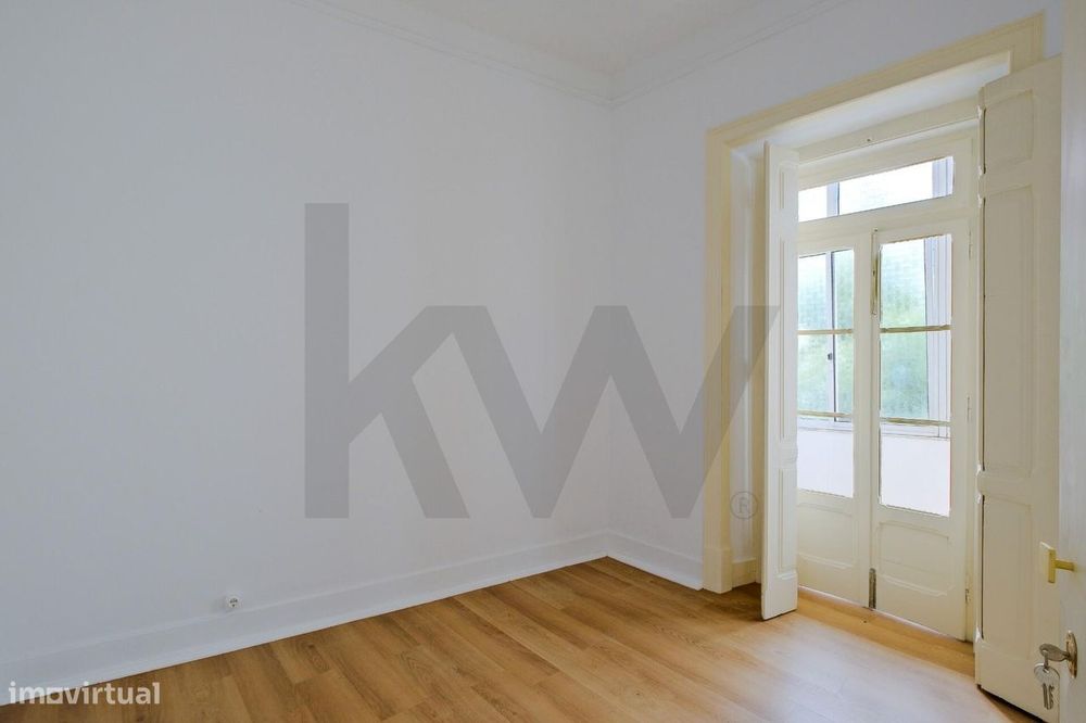 Apartamento T3 Remodelado no Areeiro