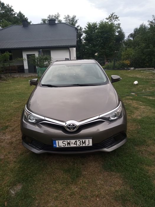 Toyota Auris 1.6  benzyna