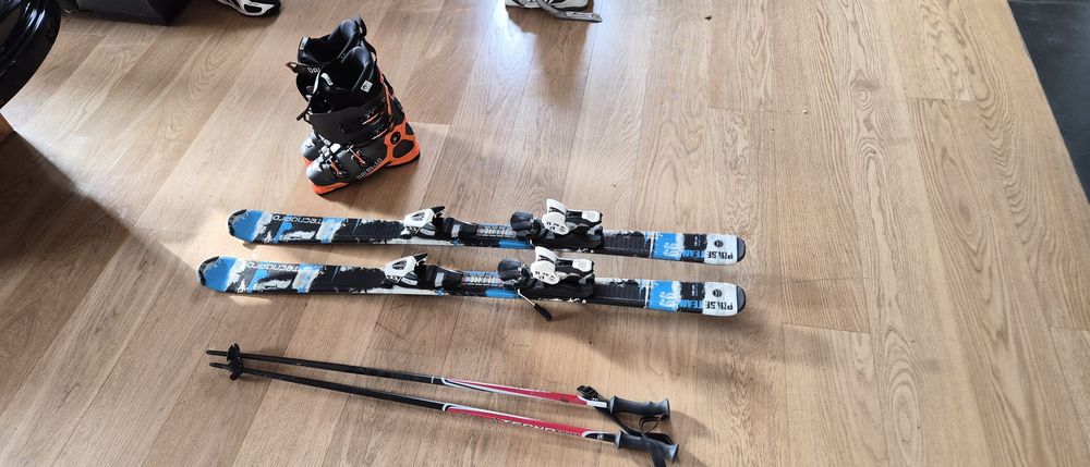 Komplet narty, buty i kijki