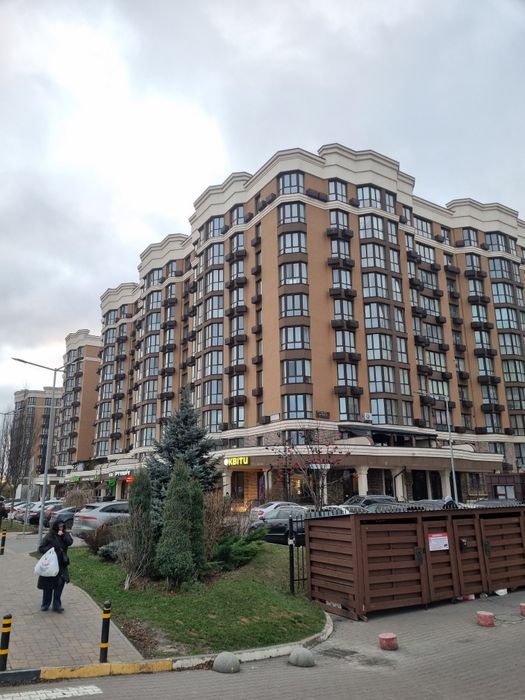 Фасад , Новоселки - Чабаны, 9 соток, проект 12 магазинов, 100 кВт