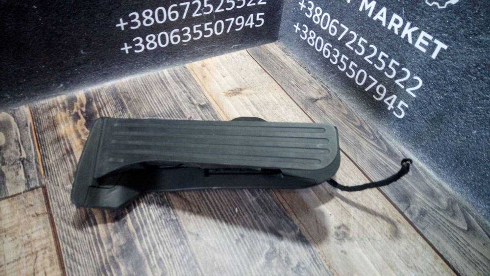 Електронна педаль газу акселератор VAG  1K2721503K