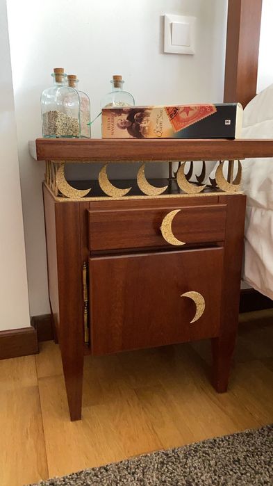 Mobilia Completa Quarto - cama + mesas de cabeceira + camiseiro