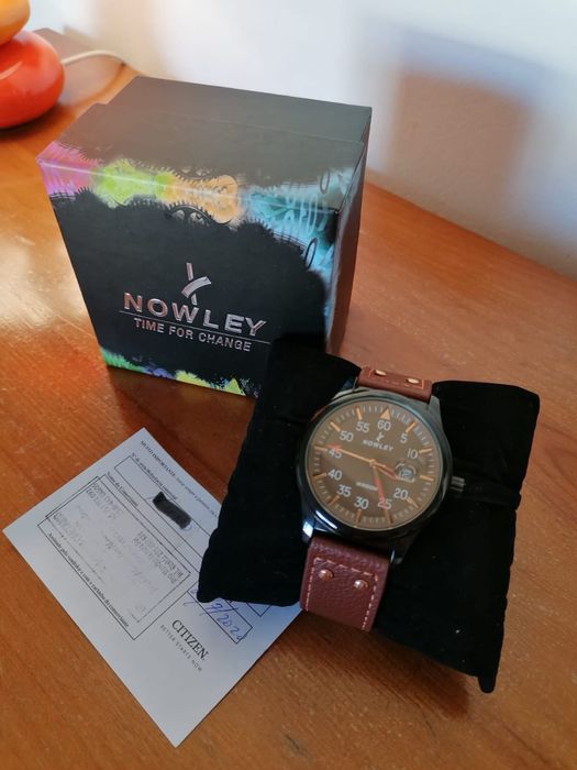 Relógio Masculino Novo em couro castanho