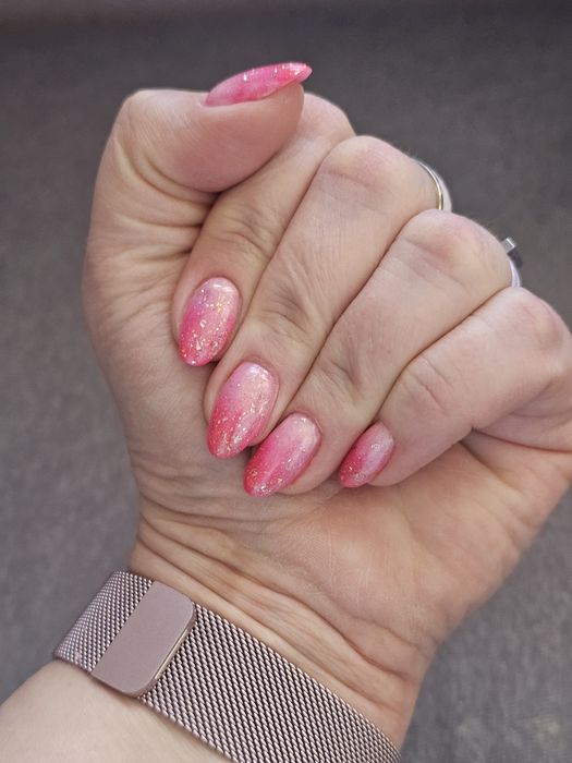 Oferuję wykonanie manicure pedicure