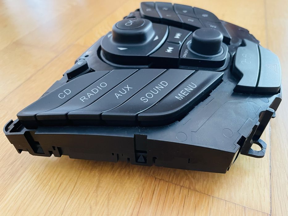 Painel radio Ford Fiesta (para peças)