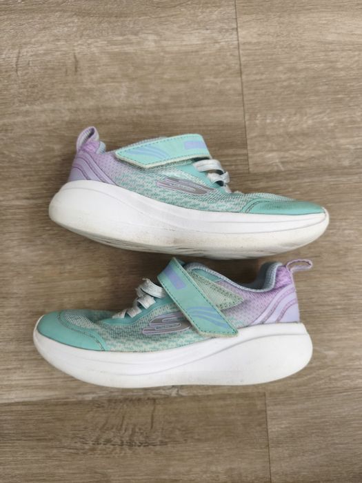 Кросівки для дівчинки Skechers 27 розмір