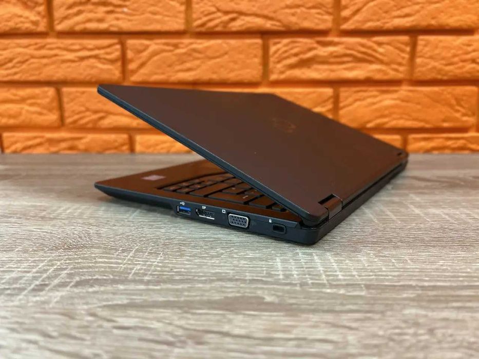 Ноутбук 12.5" Fujitsu U727 (1920х1080) IPS/i3-7100U, 8 RAM, 256/4G LTE