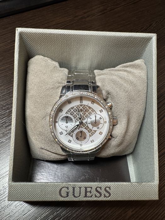 Жіночий годинник Guess s/n W1022l1