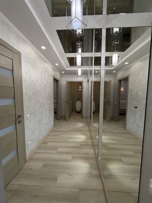 Оренда ексклюзивної трикімнатної квартири площею 110 м.кв.