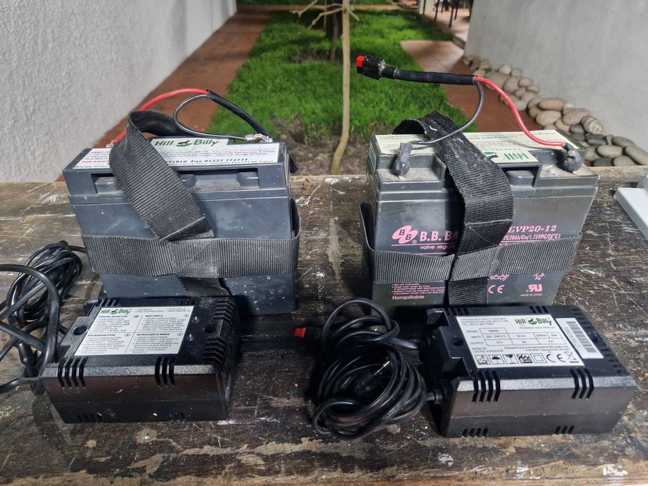 Bateria chumbo acido 12v com carregadores