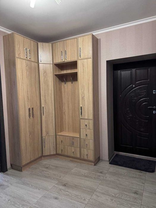 Продам простору 2-кімнатну квартиру