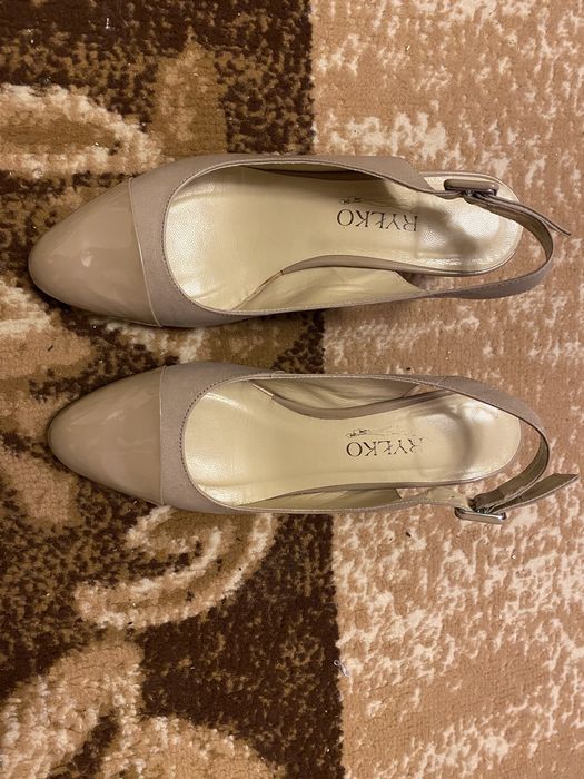 Czółenka Ryłko r. 37