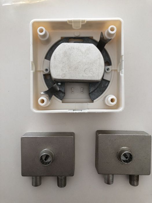 Diversos cabos, acessórios e conexões TV