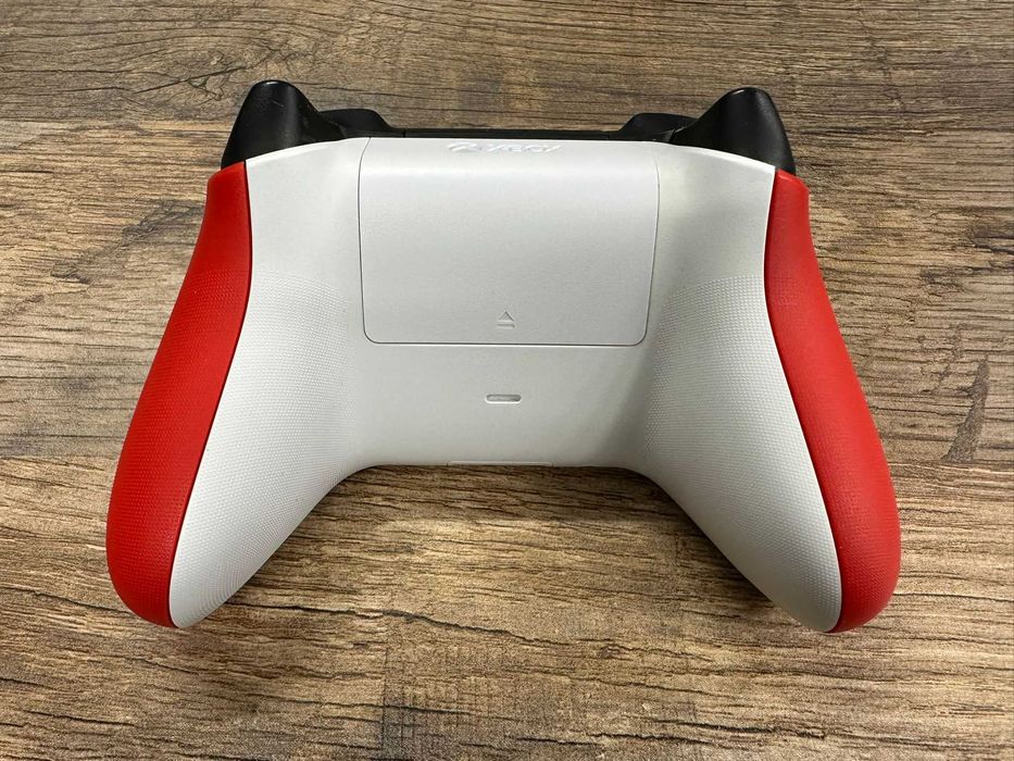 Pad kontroler bezprzewodowy XBOX PULSE RED czerwony bdb gwarancja