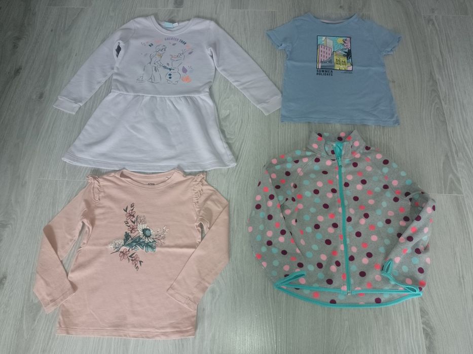 Zestaw ubrań dziewczęcych 110