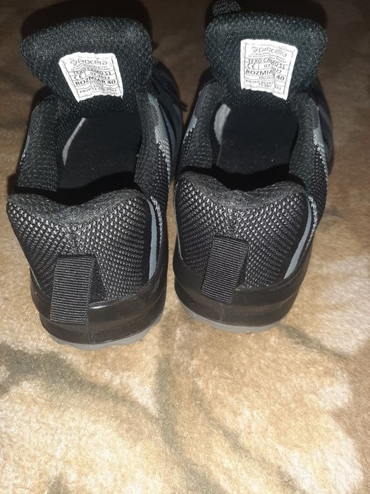Obuwie ochronę raz na nogach w jdealnym stanie