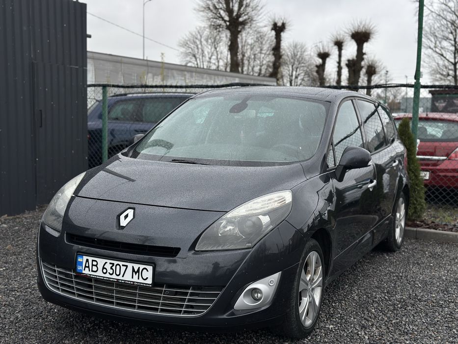 Продам Renault Grand Scenic 2010