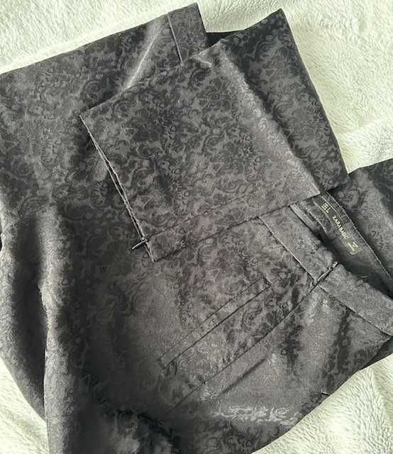 Zara Basic Spodnie damskie czarne z wytłaczanym wzorem L/40